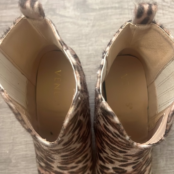 Leopard black brown tan cowboy cowgirl country booties boots furry fuzzy - Picture 5 of 7